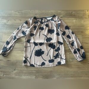 (Loft) Floral balloon sleeve blouse in black/tan